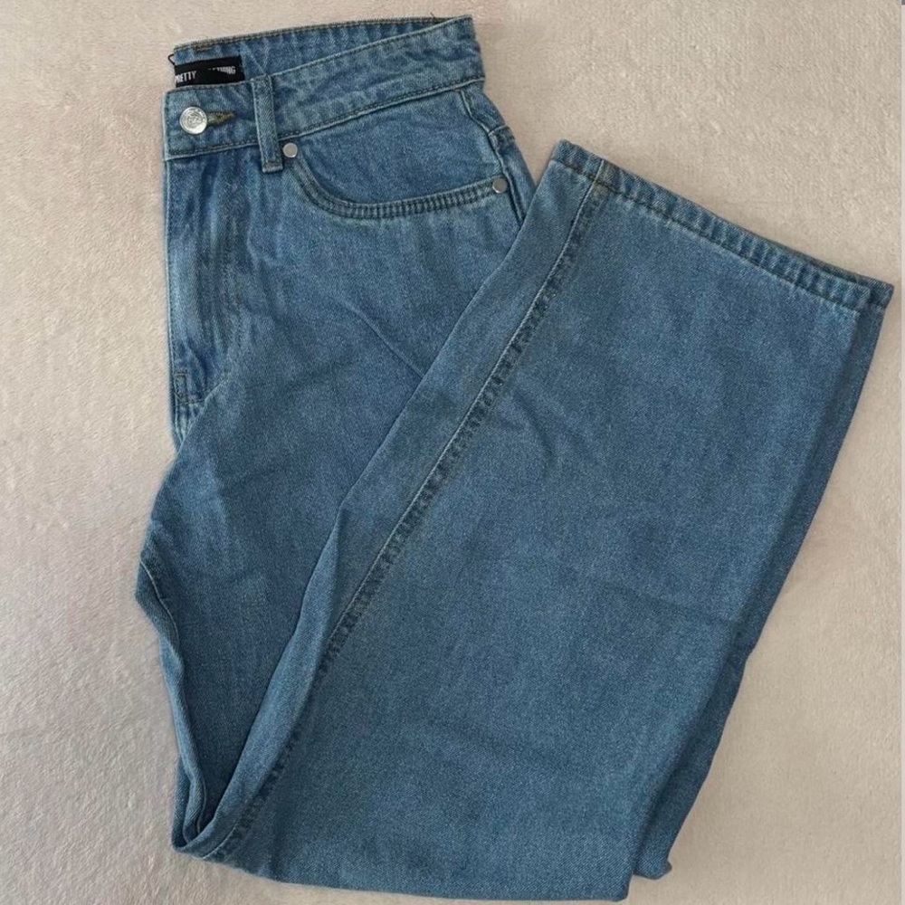 PrettyLittleThing Women's Blue Straight Leg Jeans